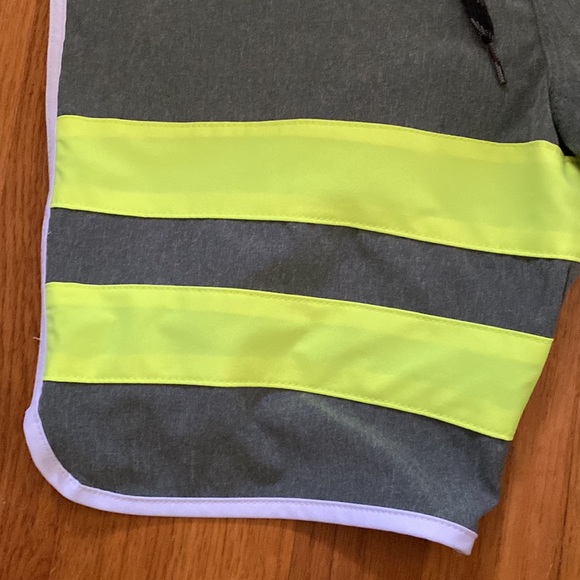 Hurley Phantom NWOT - Picture 10 of 16